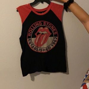 Rolling stone tank